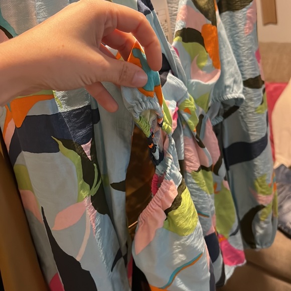 NWT A New Day Bright Tropical Floral Twist Front Cut Out Blouse Top SIZE MEDIUM - Picture 5 of 6